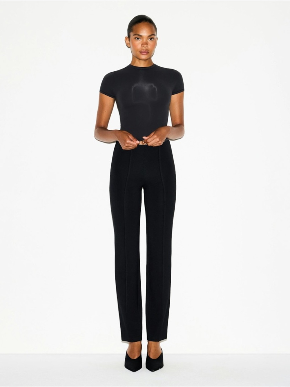 HIGH-WAISTED PINTUCK STRAIGHT LEG PANT COLOR OBSIDIAN
